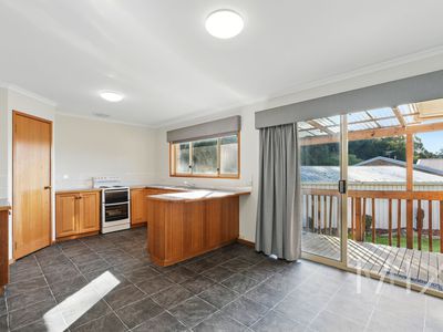 98A Montrose Road, Montrose