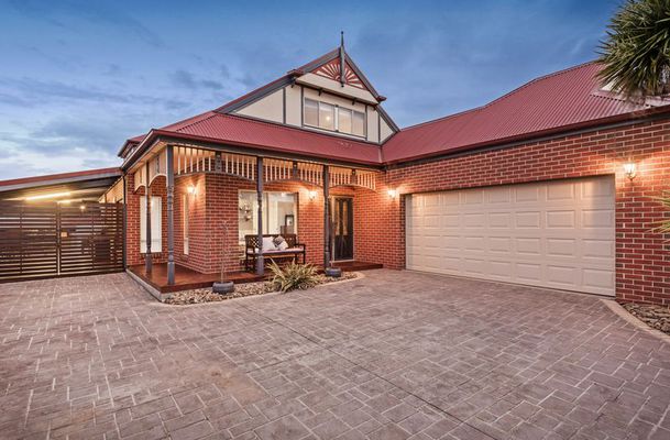 65 Axminster Drive, Craigieburn
