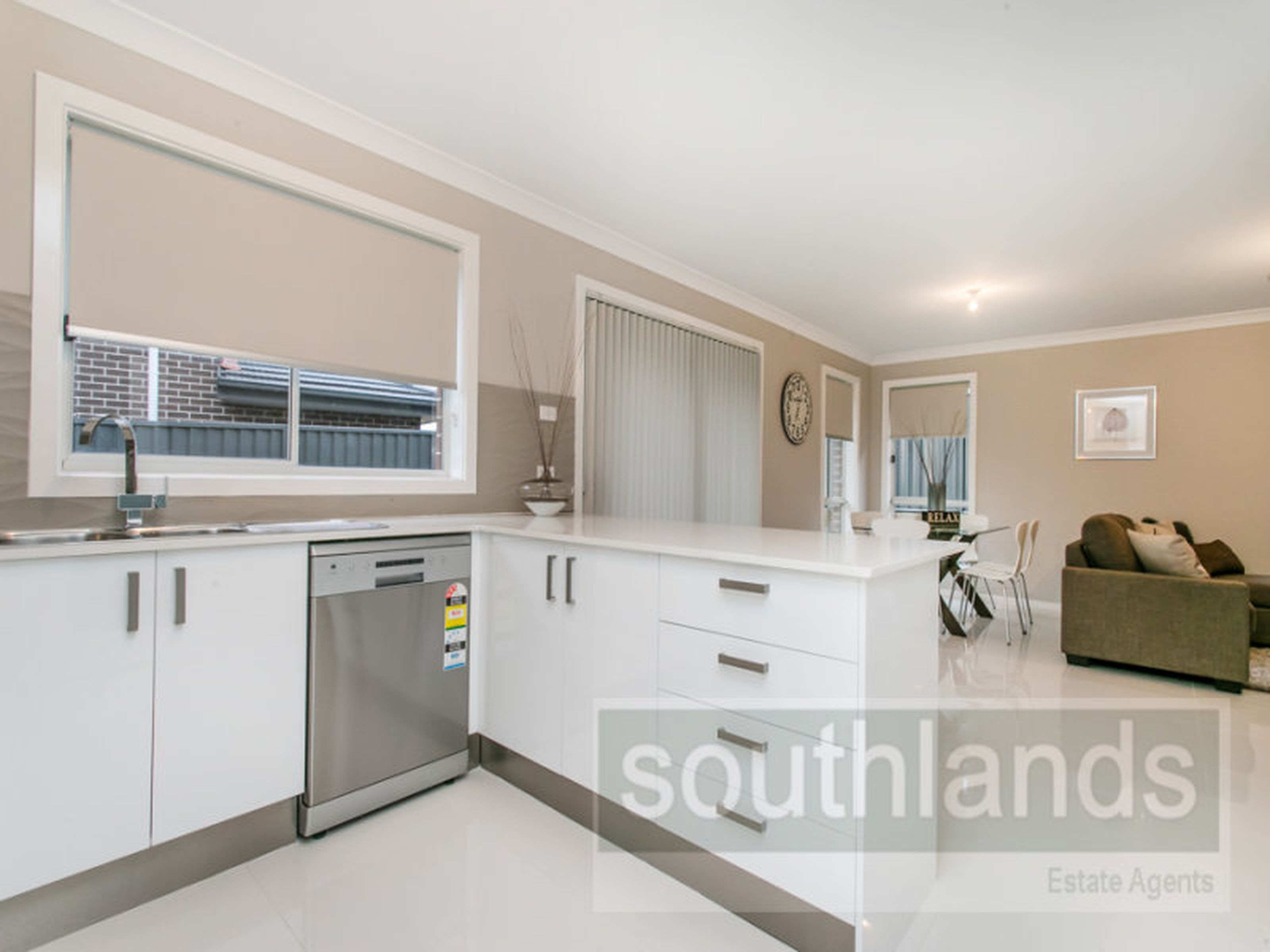 12 Cooee Ave, GLENMORE PARK