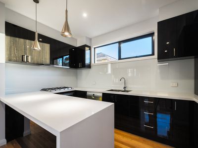 2 / 45 Peter Street, Box Hill North