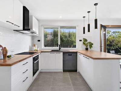 11 Killingholme Drive, Mornington