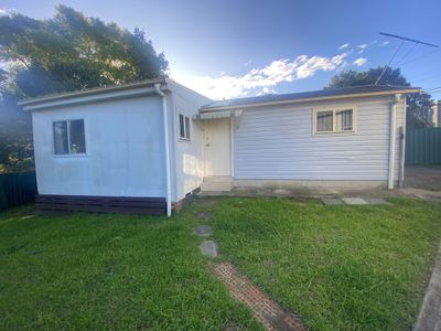 27 St Johns Street, Busby
