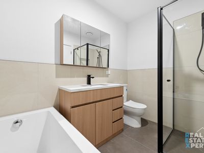 12 Tiger Way, Officer