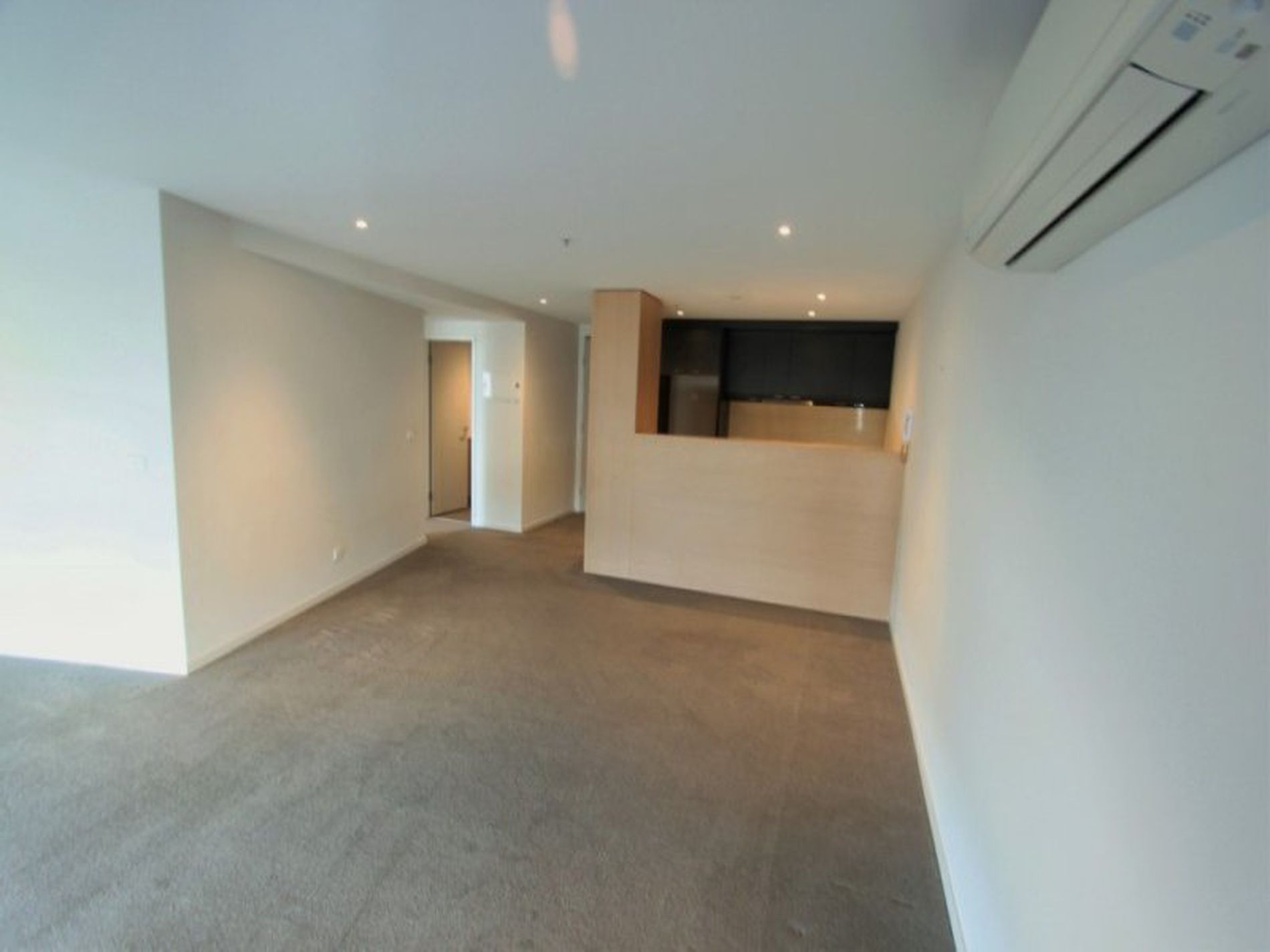 305 / 175 Kangaroo Road, Hughesdale
