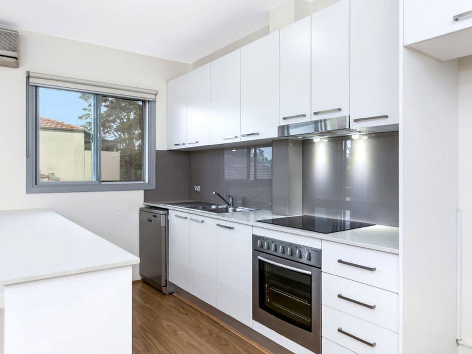 2 / 52 Wentworth Avenue, Mascot