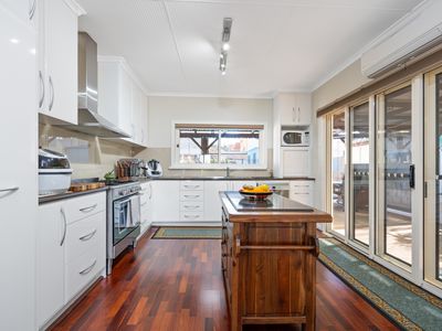 72 Collins Street, Piccadilly