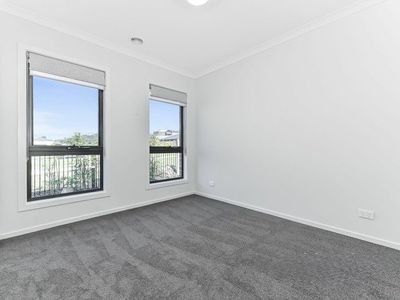 17 Chesney Rise, Officer