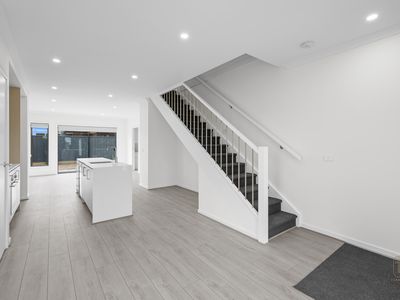 34 Avenator Circuit, Clyde North