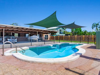 9 Mimosa Street, Holloways Beach