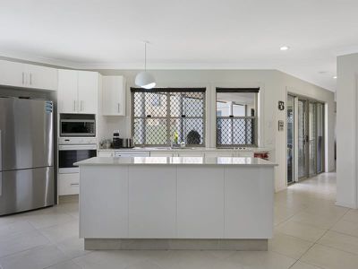 11 Antigua Way, Clear Island Waters