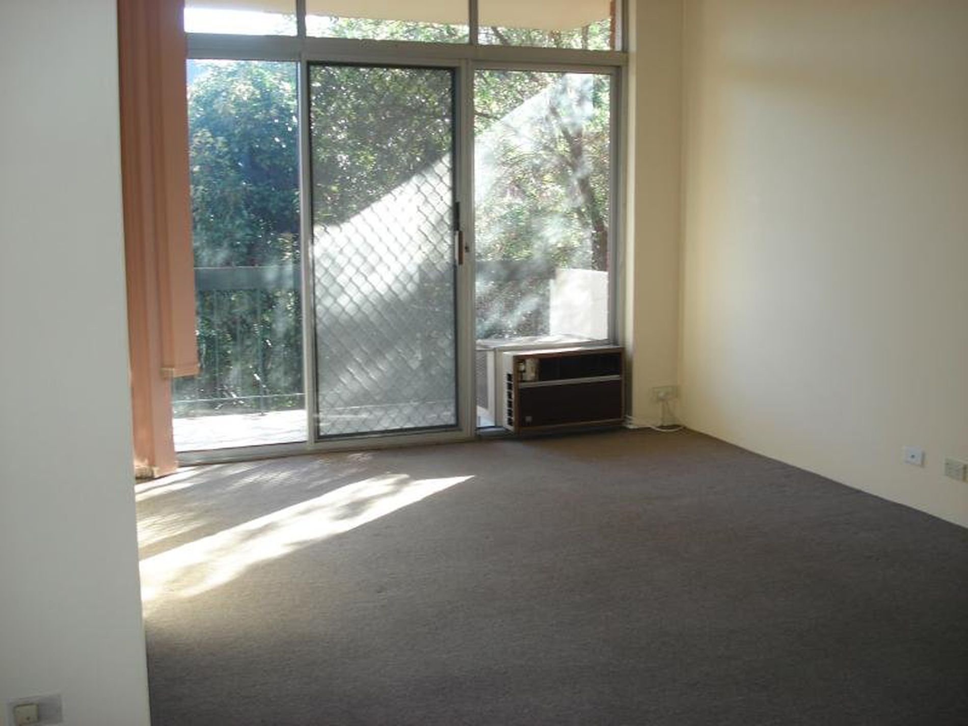 16 / 17-19 Phillip STREET, Roselands