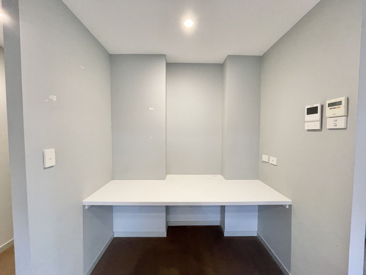 302 / 33 Devonshire Street, Chat...