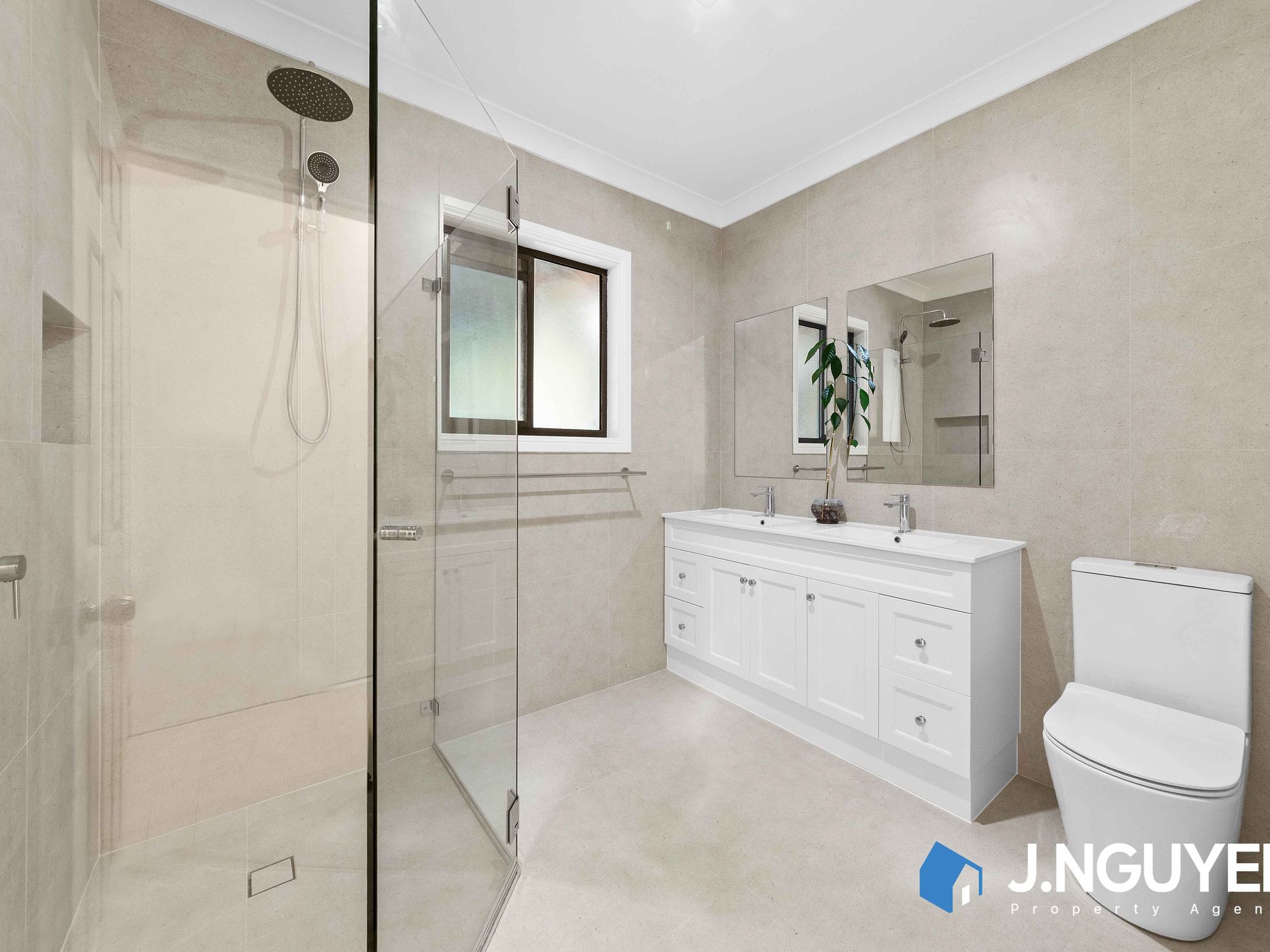 87 Hollywood Drive, Lansvale