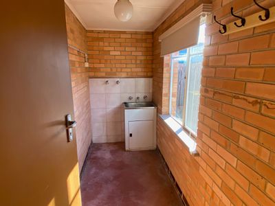 82 Duncans Road, Werribee