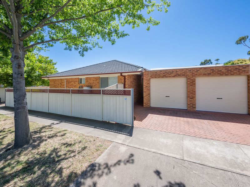 1 & 2 / 7 - 9  Fraser Street, Tatura