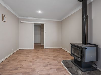 41 Eureka Street, Hannans