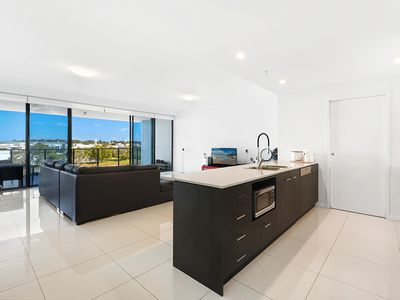 2208 / 25 East Quay Drive, Biggera Waters