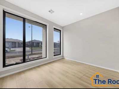 14 Songlark Street, Melton South