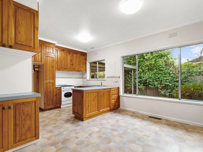 11 McGhee Street, Sale