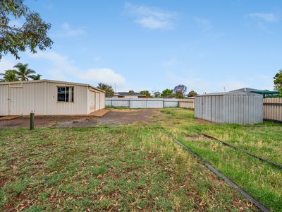 41 Eureka Street, Hannans