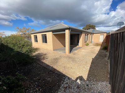 11 Beagle Street, Tarneit
