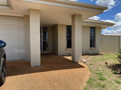 43 Frangipani Drive, Kingaroy