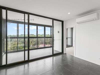 E10096 / 5 Bennelong Parkway, Wentworth Point