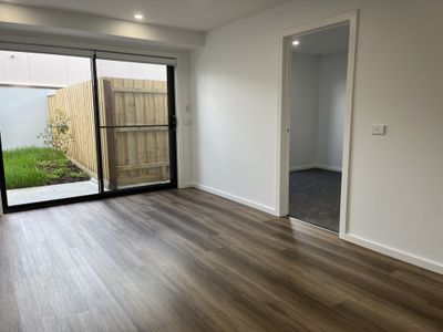 8 / 15 Thomas Street, Laverton