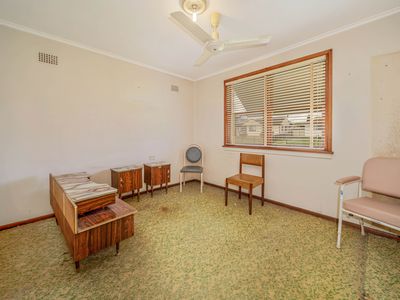 19 Wych Avenue, Lurnea