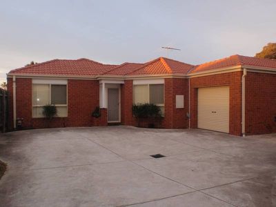 2 / 24 Station Avenue, St Albans
