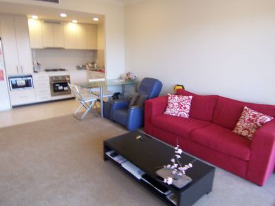 33 / 13 Bay Drive, Meadowbank