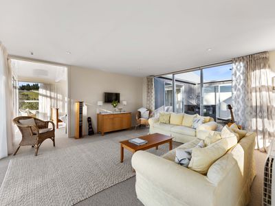 335 Highcliff Road, Highcliff