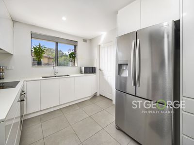 7 / 25 Martin  Place, Mortdale