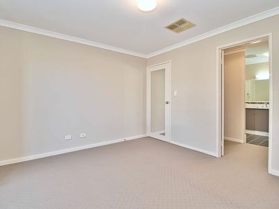 14 Nundle Road , Baldivis
