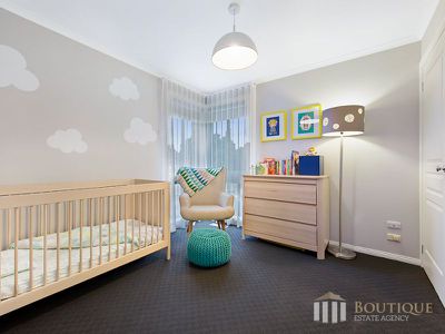 10 McKenry Place, Dandenong North