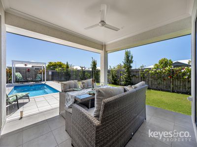 2 Coolamon Street, Mount Low