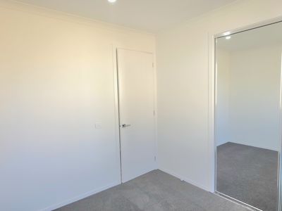 7 Sheniz Avenue, Fraser Rise