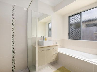 8 Perserverance Street, Redlynch