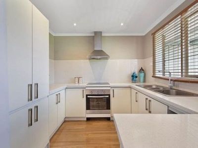 8 Simon Court, Hampton Park