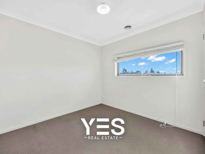 15 Augus Drive, Thornhill Park