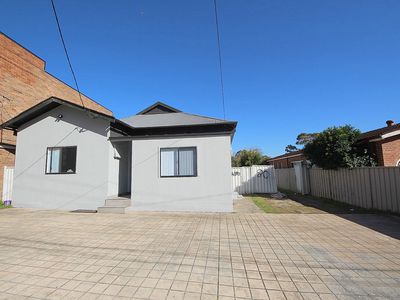 82 The Horsley Drive, Carramar