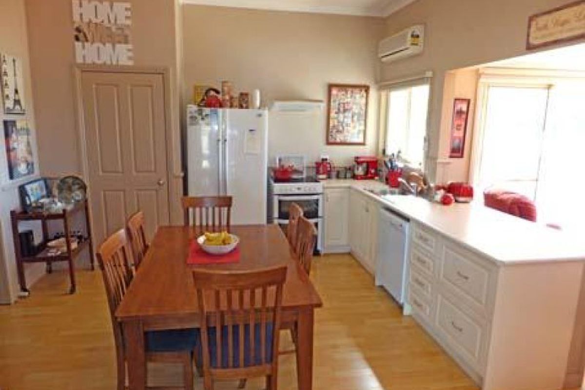 12 Paynes Lane, Kyabram