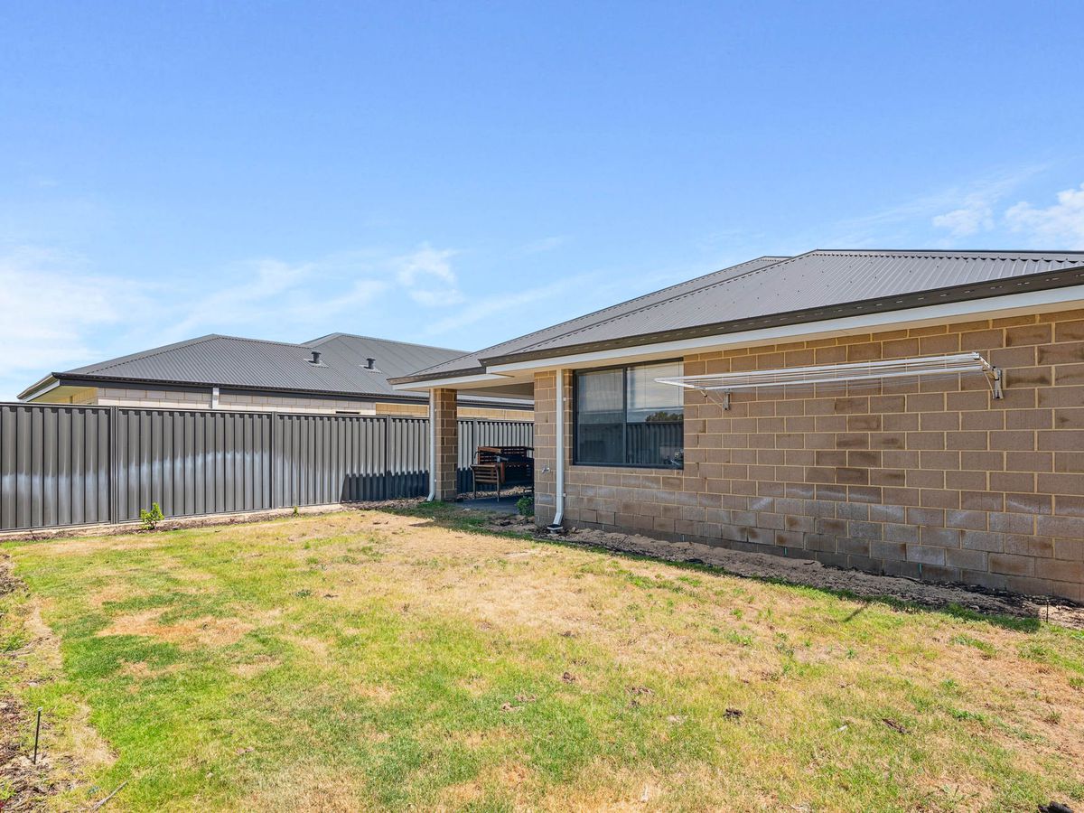 13 Starapple Chase, Upper Swan