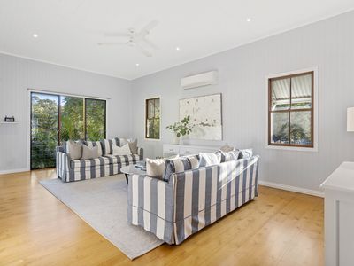 147 Glebe Road, Silkstone