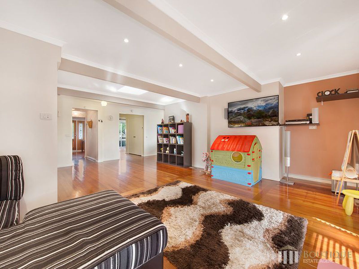 92 Somerset Drive, Dandenong North