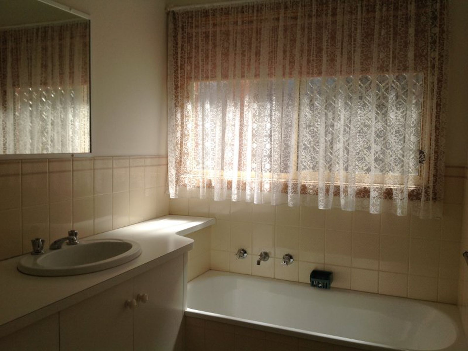 2 / 36 Eagleview Crescent, Bell Post Hill