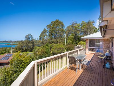 11 Inlet Place, North Narooma