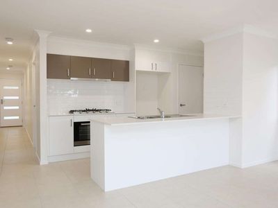 16 Wafer Road, Manor Lakes