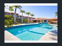 2 / 4 University Drive, Robina