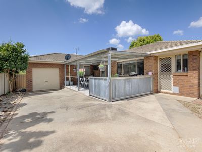 49 KINGFISHER DRIVE, West Wodonga